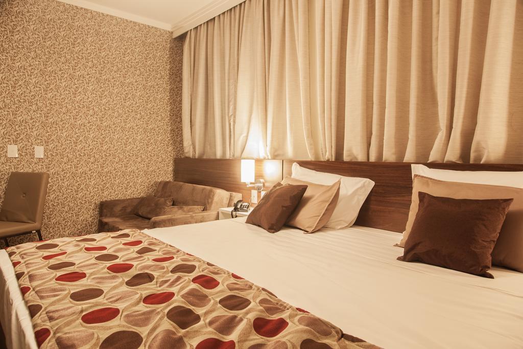 Class Hotel Pouso Alegre Esterno foto