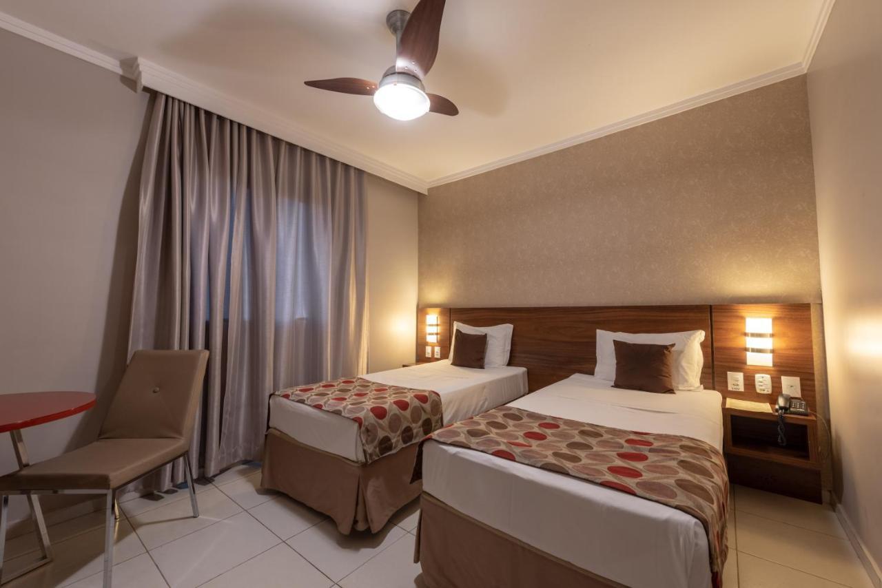 Class Hotel Pouso Alegre Esterno foto